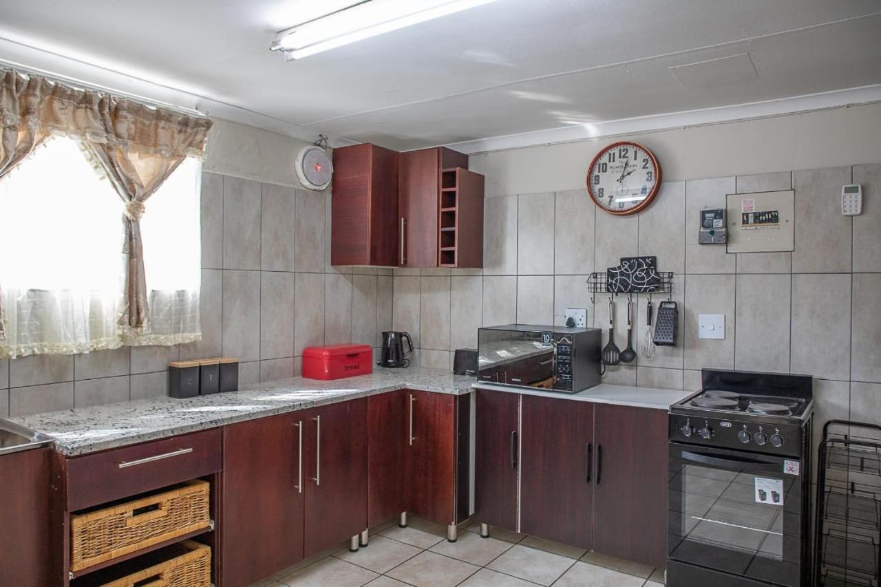 High Court Self Catering Apartments Mbombela Buitenkant foto