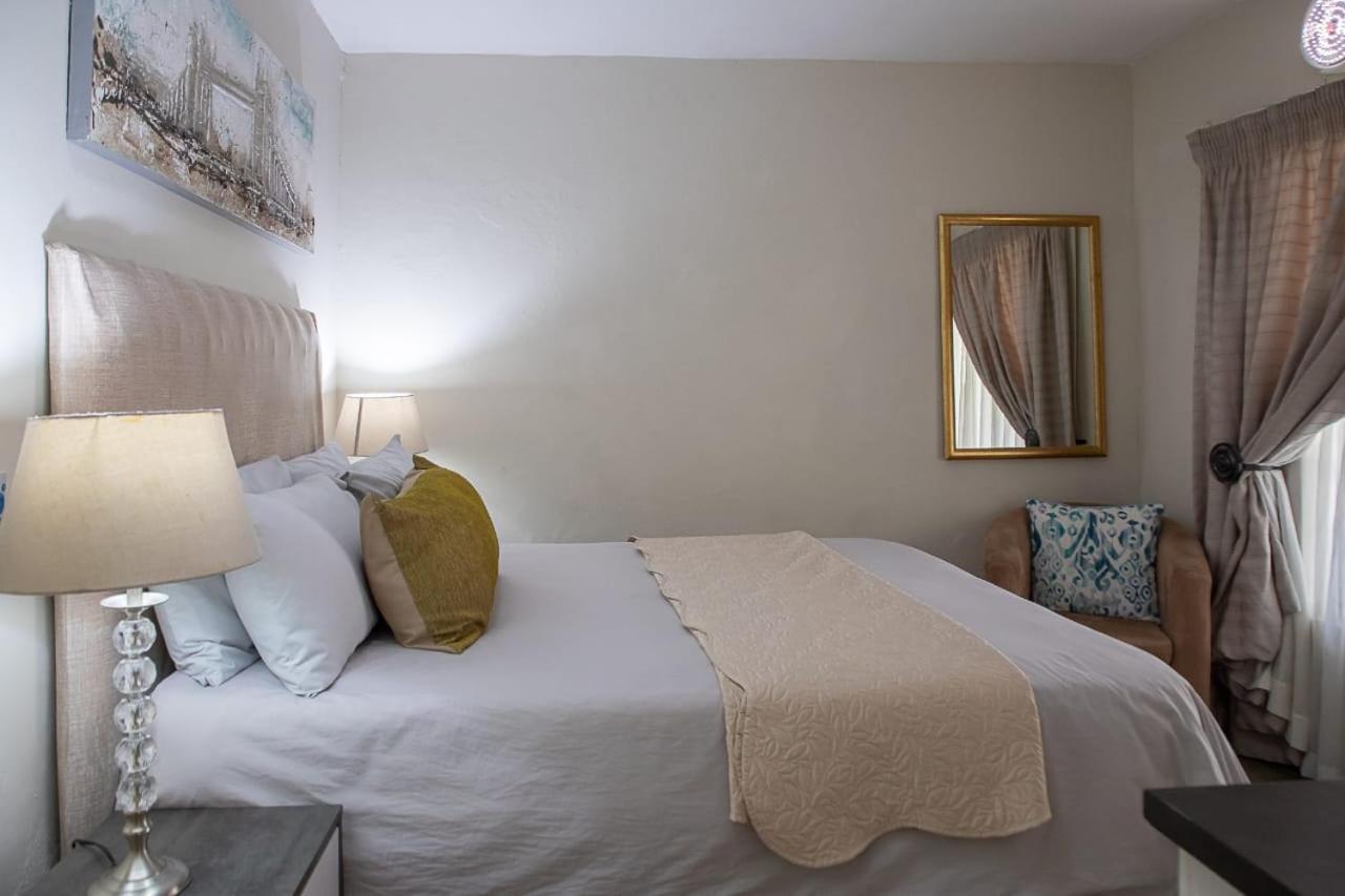 High Court Self Catering Apartments Mbombela Buitenkant foto